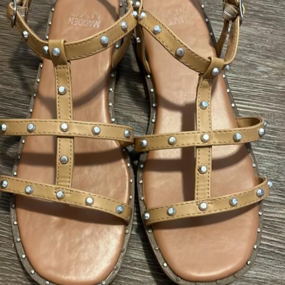 good condition madden nyc studded Sandals 6 - Picture 2 of 4